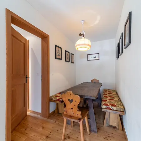 Apartment Chesa Elianto - La Punt